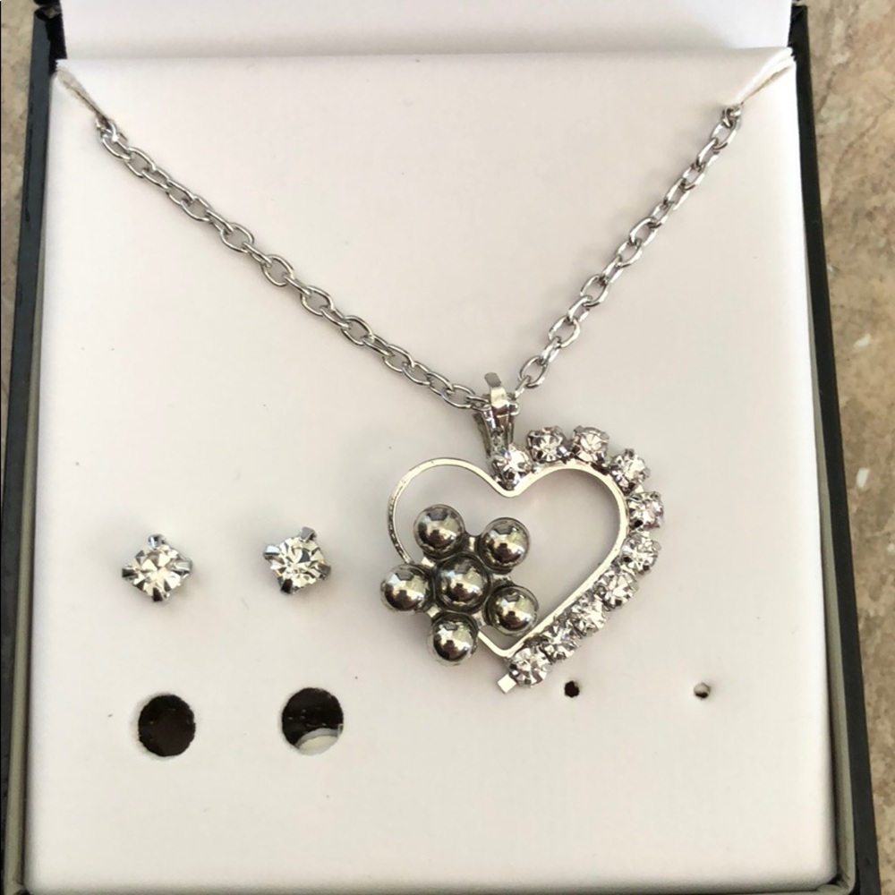 Necklace CBC